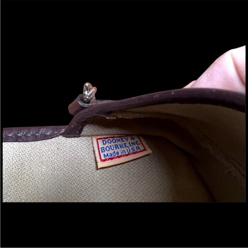 DOONEY AND BOURKE Flap Wristlet Leather Signature Logo Removable Strap DB142 - Picture 7 of 8